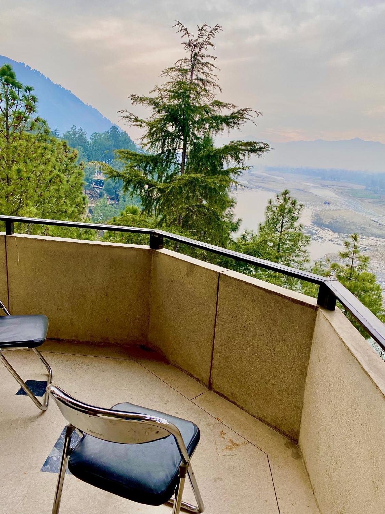Rock City Resort Mingora Exterior foto